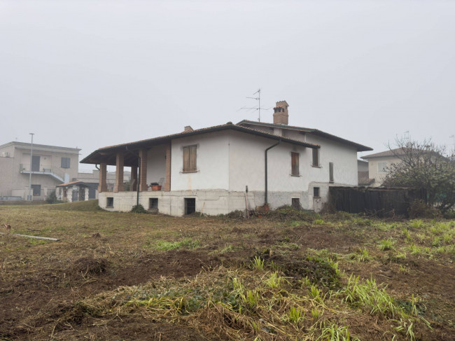 Villa in vendita a Borgo San Giacomo (BS)