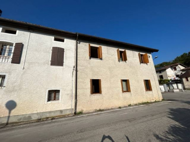 Casa semi-indipendente in vendita a Feltre (BL)