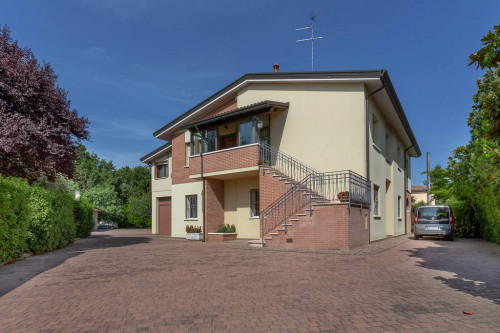 Villa Prestigiosa in Vendita a Ferrara