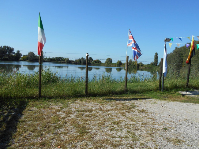 Negozio in vendita a Sandolo, Portomaggiore (FE)