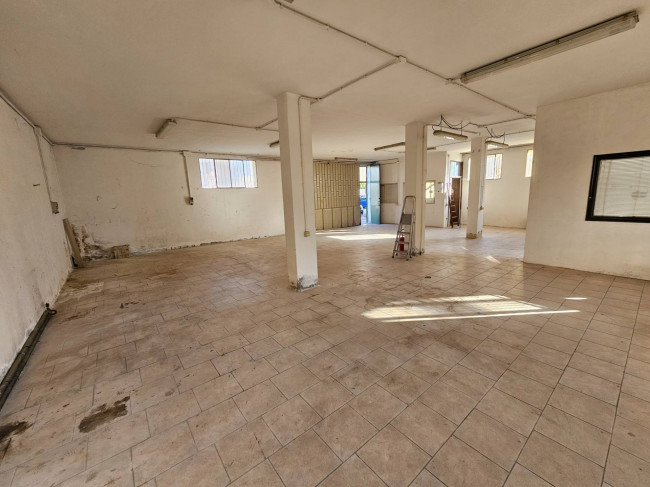 Magazzino in vendita a Rovigo