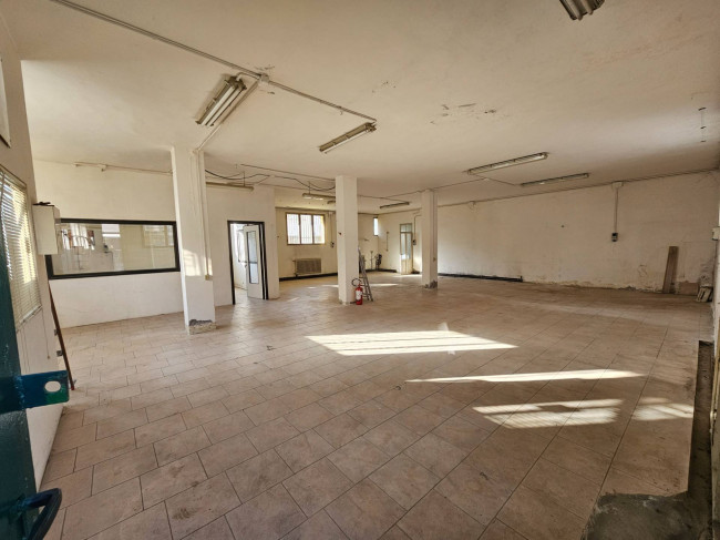 Magazzino in vendita a Rovigo