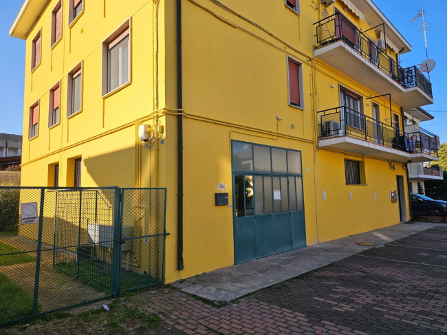 Magazzino in vendita a Rovigo