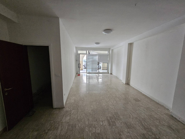 Locale commerciale in vendita a Rovigo