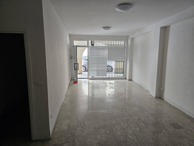 Locale commerciale in vendita a Rovigo