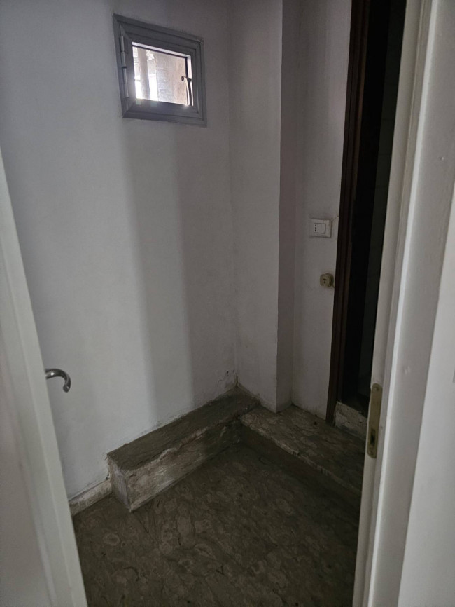 Locale commerciale in vendita a Rovigo
