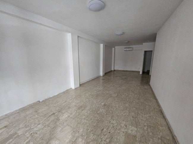 Locale commerciale in vendita a Rovigo