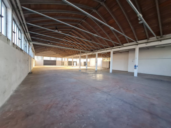 Magazzino in affitto a Rovigo