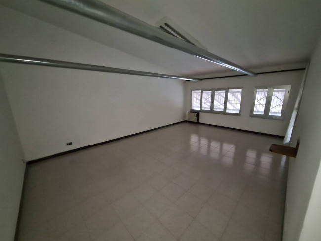 Magazzino in affitto a Rovigo