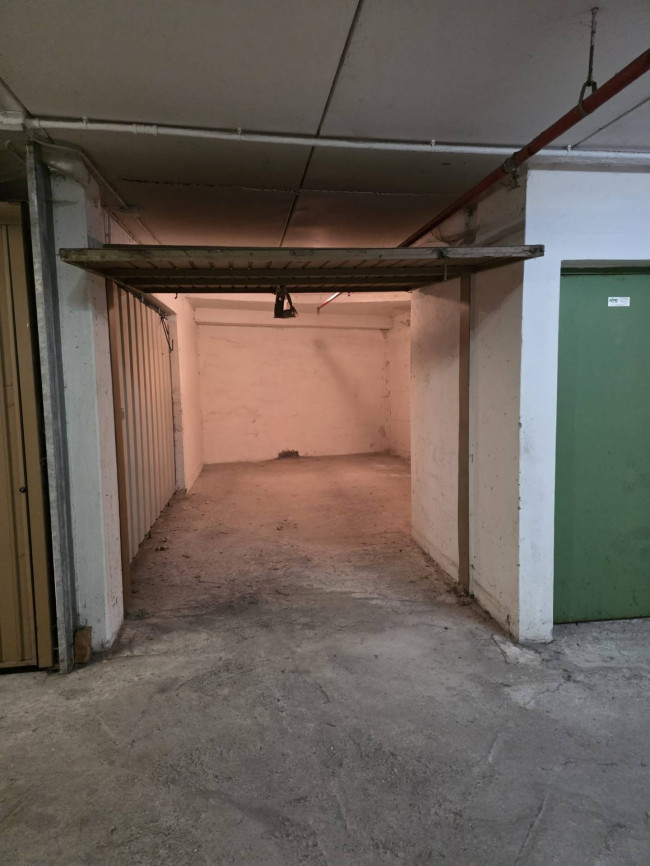 Box o garage in vendita a Rovigo