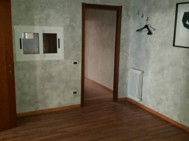 Capannone in affitto a Ceregnano