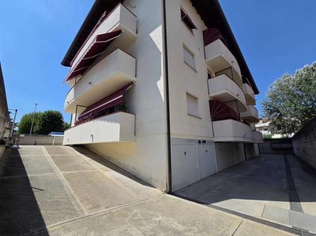 Box o garage in vendita a Rovigo