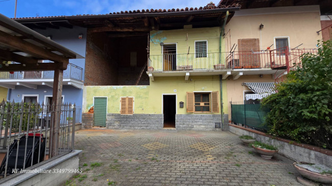 Casa di Corte a Rivarolo Canavese