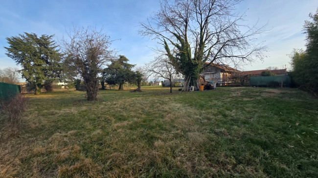 Terreno edificabile a Rivarolo Canavese