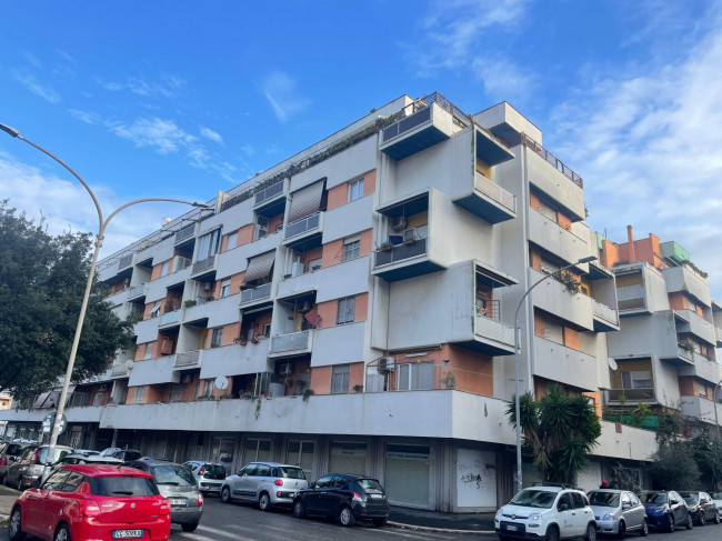 Box o garage in vendita a Roma