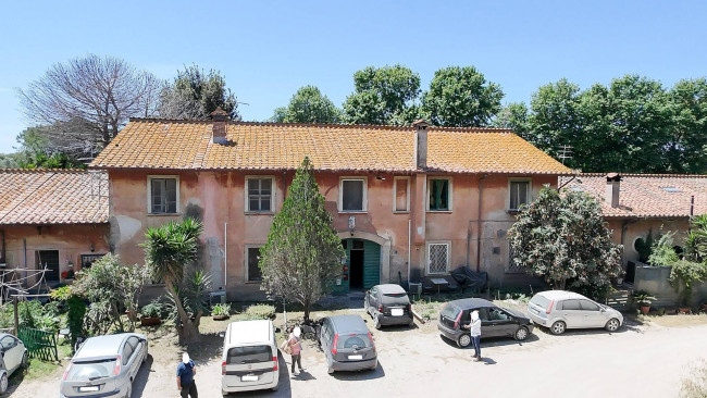 QUADRILOCALE in affitto a Roma