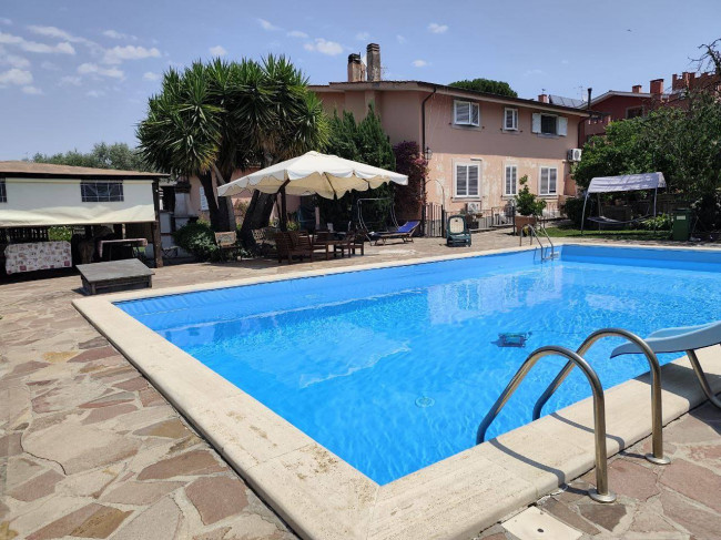 Villa in vendita a Marino