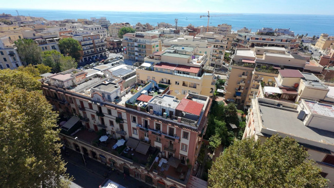 QUADRILOCALE in vendita a Roma