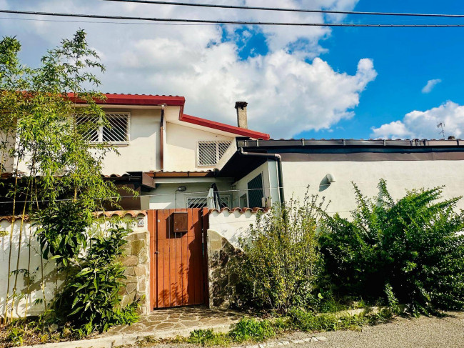 SEMINDIPENDENTE in affitto a Roma