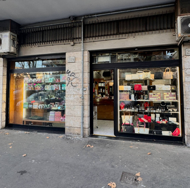 Attività commerciale in vendita a Roma