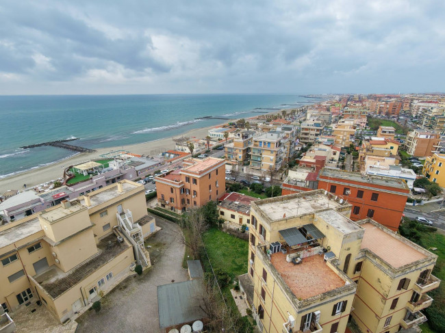 TRILOCALE in vendita a Roma