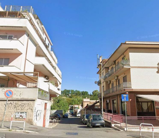 Box o garage in vendita a Roma