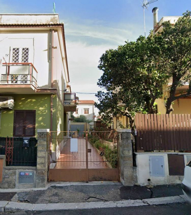 BILOCALE in affitto a Roma