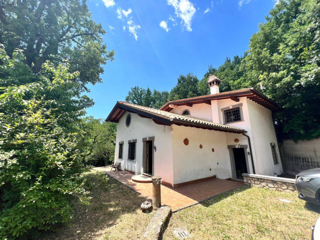 VILLA UNIFAMILIARE in vendita a Subiaco