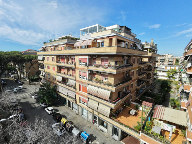 TRILOCALE in vendita a Roma