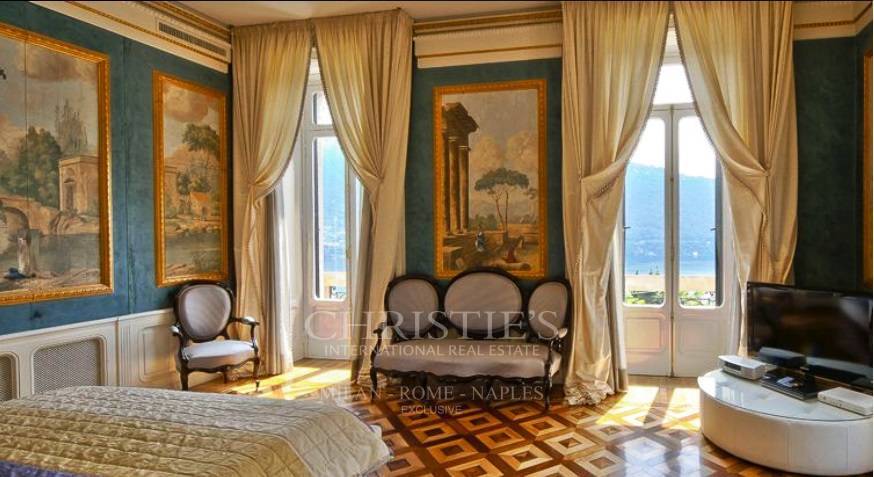 picture of Enchanting Lake View Villa With Swimming Pool And Tennis Courts - Como
