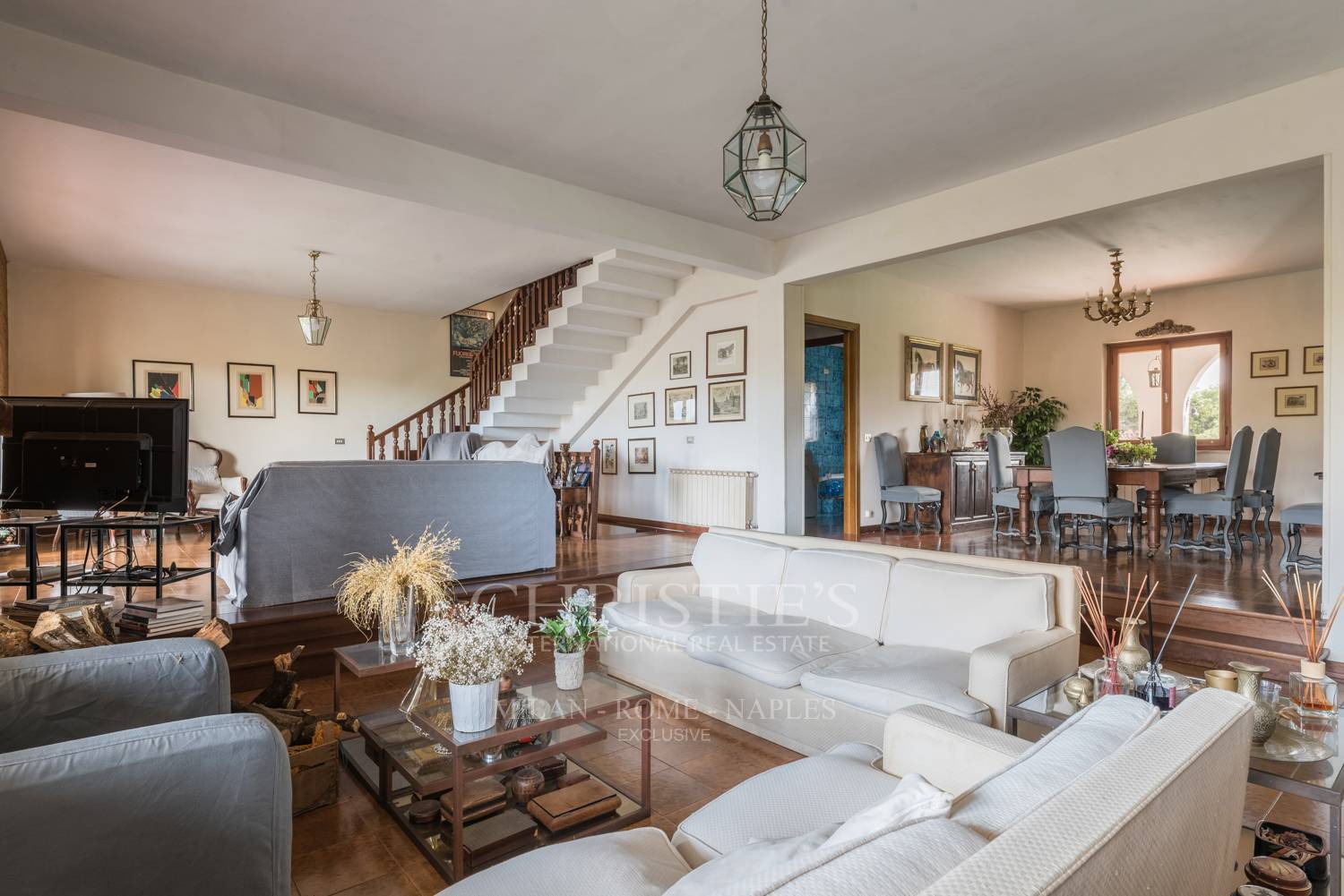 picture of Villa For Sale In Castel De Ceveri