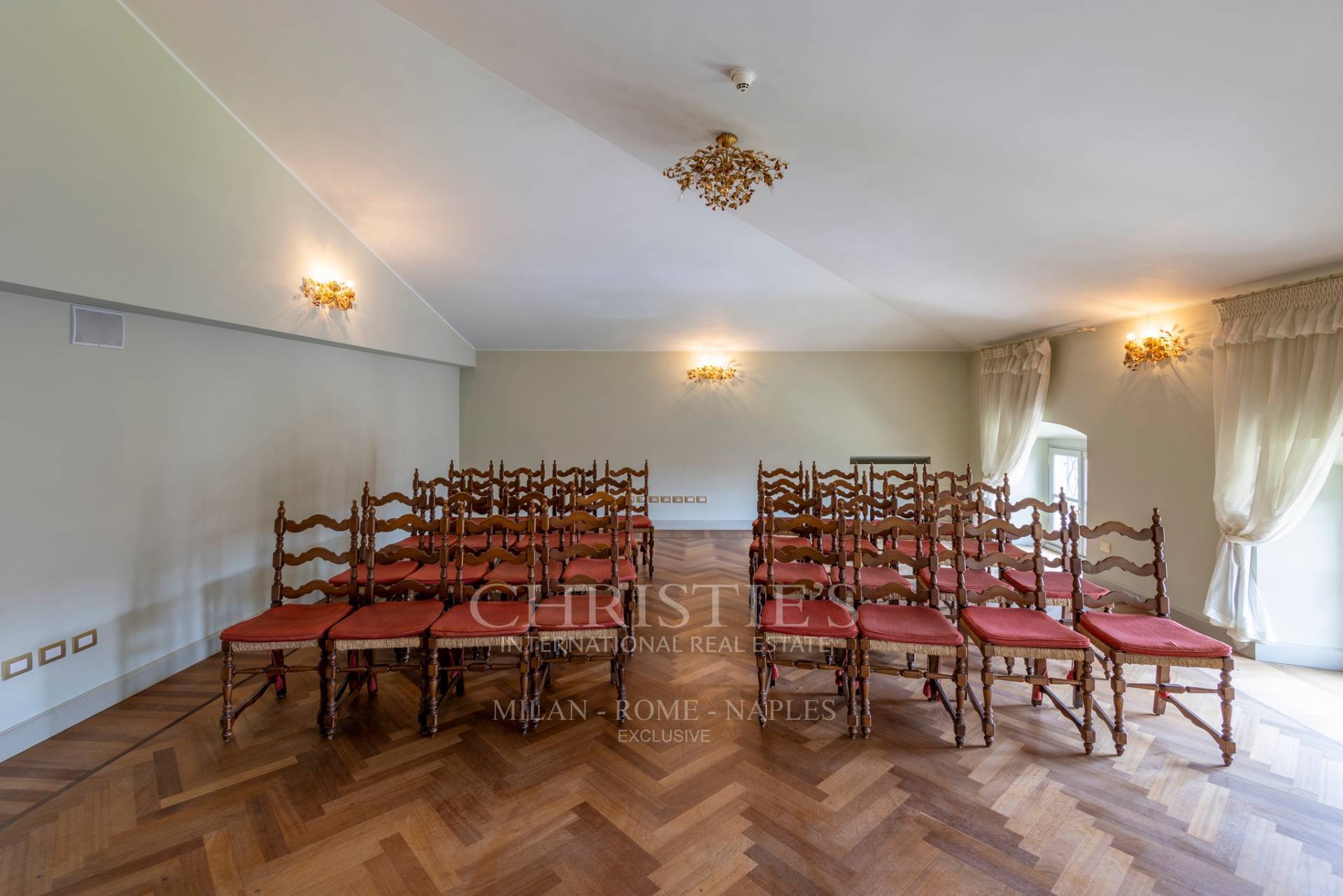 picture of Historic Villa On The Outskirts Of Milan