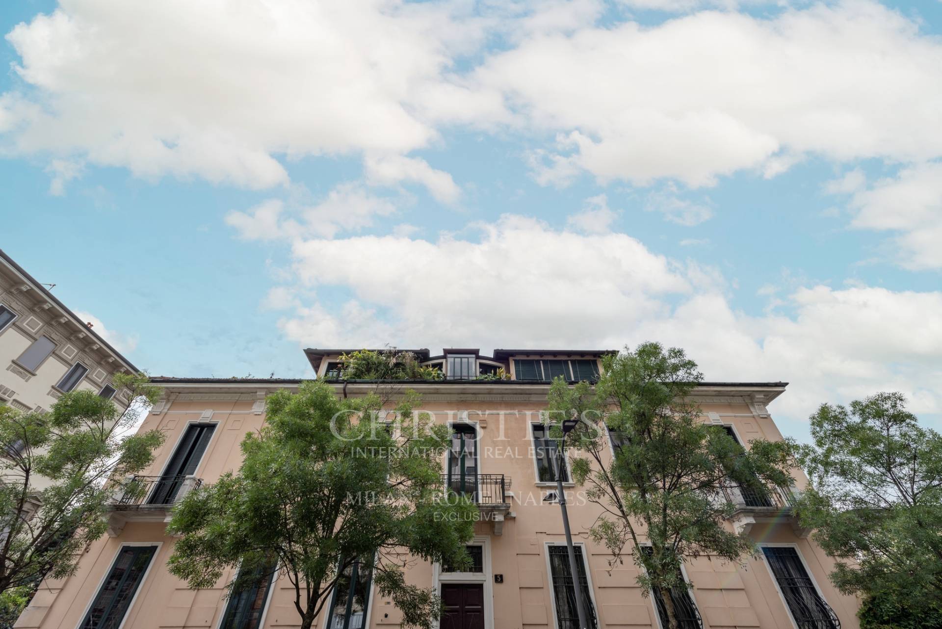 picture of Apartment In A Villa From The Early 20th Century In City Life District