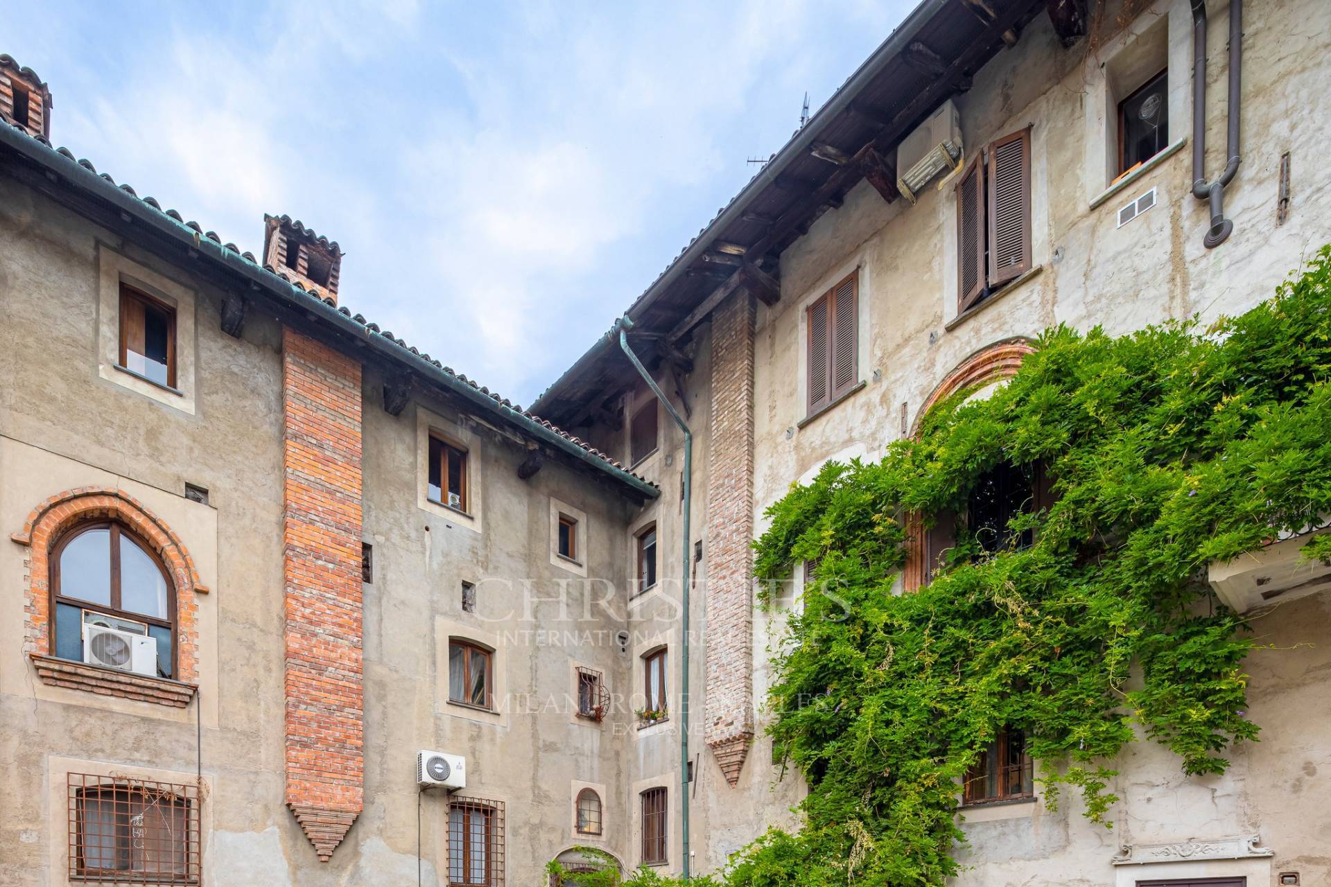 picture of Cascina Boscaiola: An Ancient Hunting Estate A Stone's Throw From The Center Of Milan