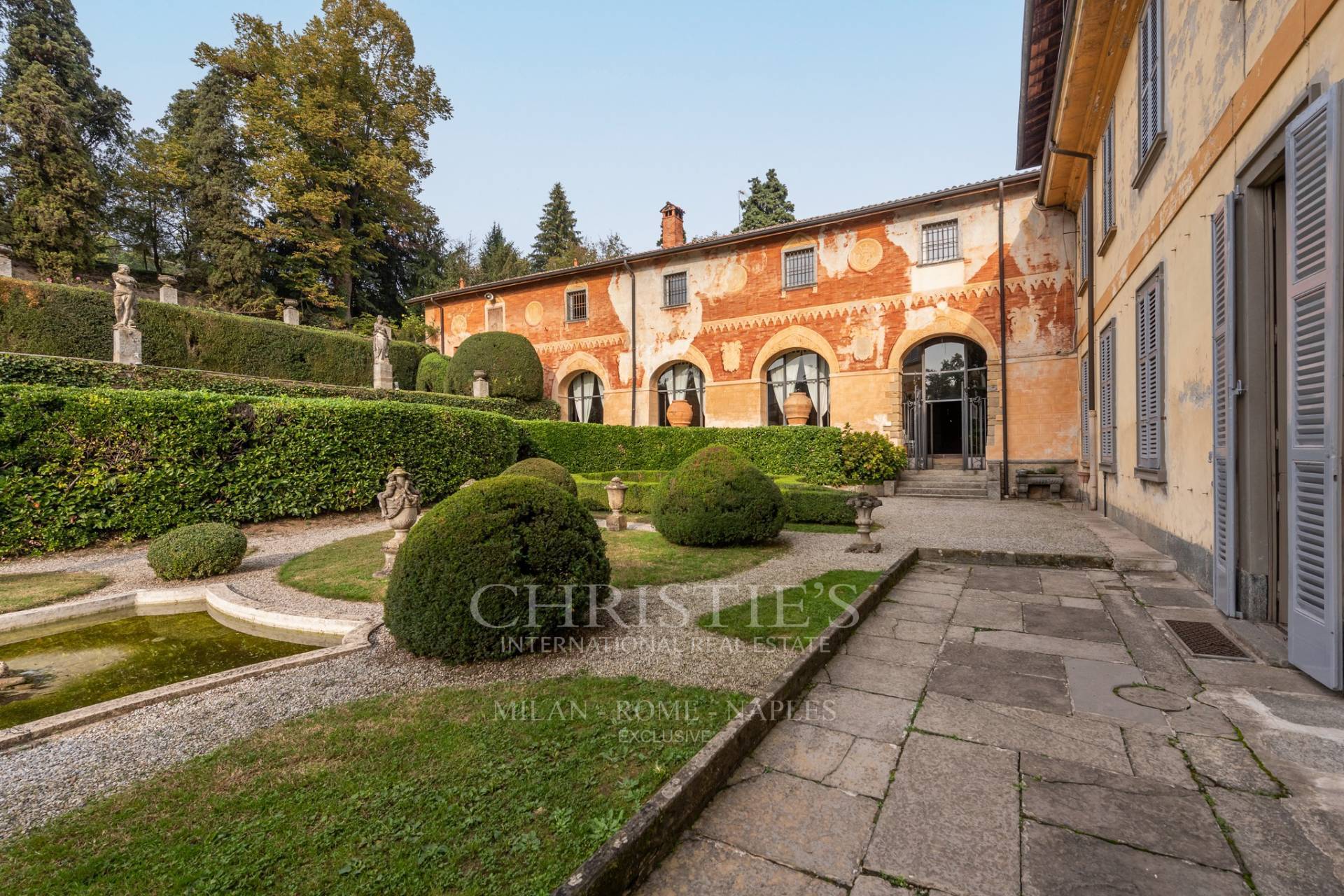 picture of Prestigious Historic Mansion In The Lombard Countryside