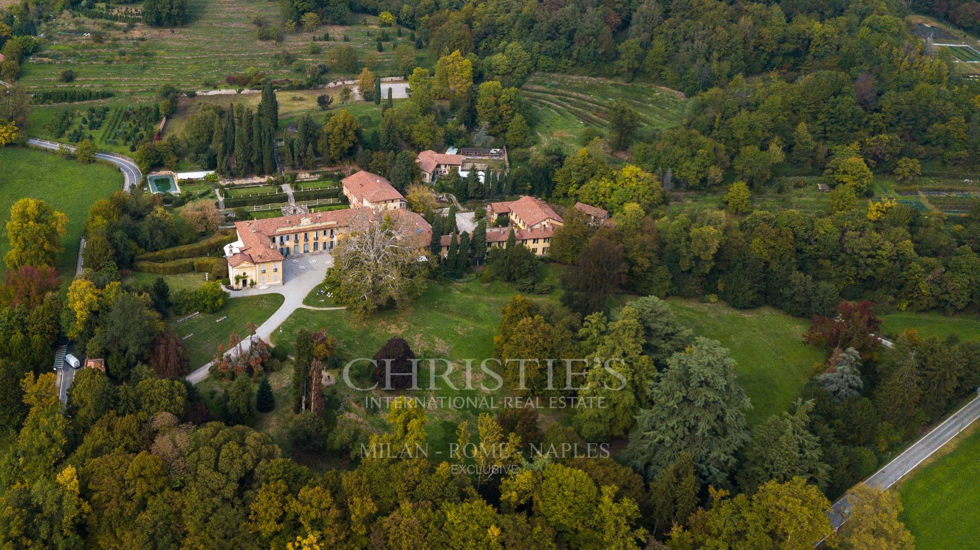 picture of Prestigious Historic Mansion In The Lombard Countryside
