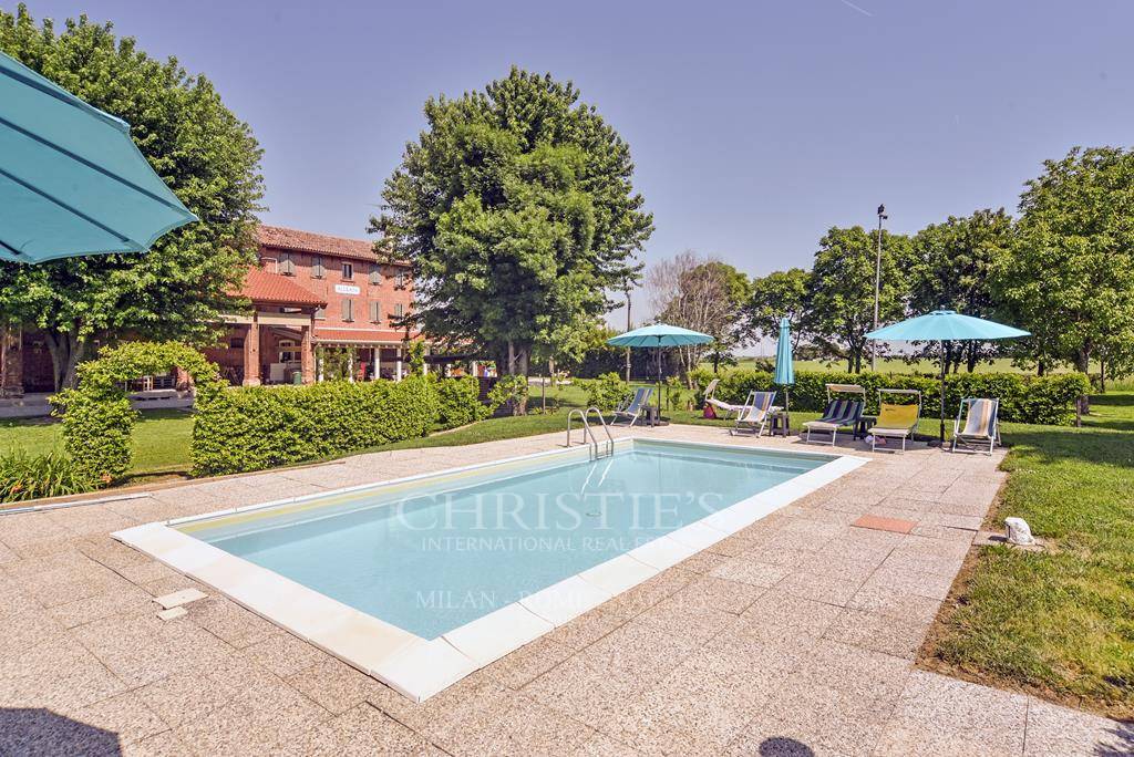 picture of Characterful Country Home With 2 Hectares Grounds And An Amazing Fishing Pond With Thermal Water For Sale Near Caorle In The Venice Countryside.

 