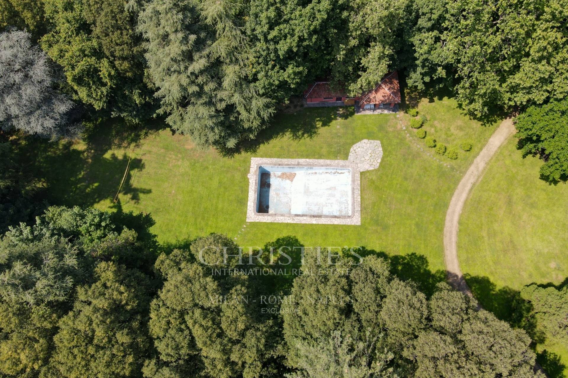 picture of Historic Villa With Large Park And Swimming Pool
