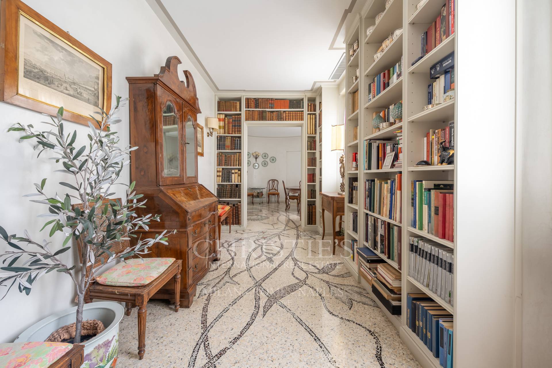 picture of Classic And Quiet Apartment In The Center Of Milan
