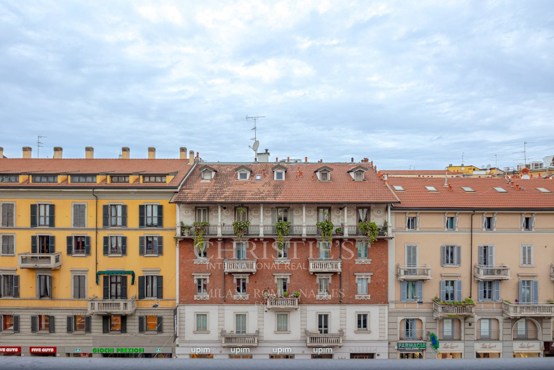 picture of Prestigious Apartment In Porta Venezia