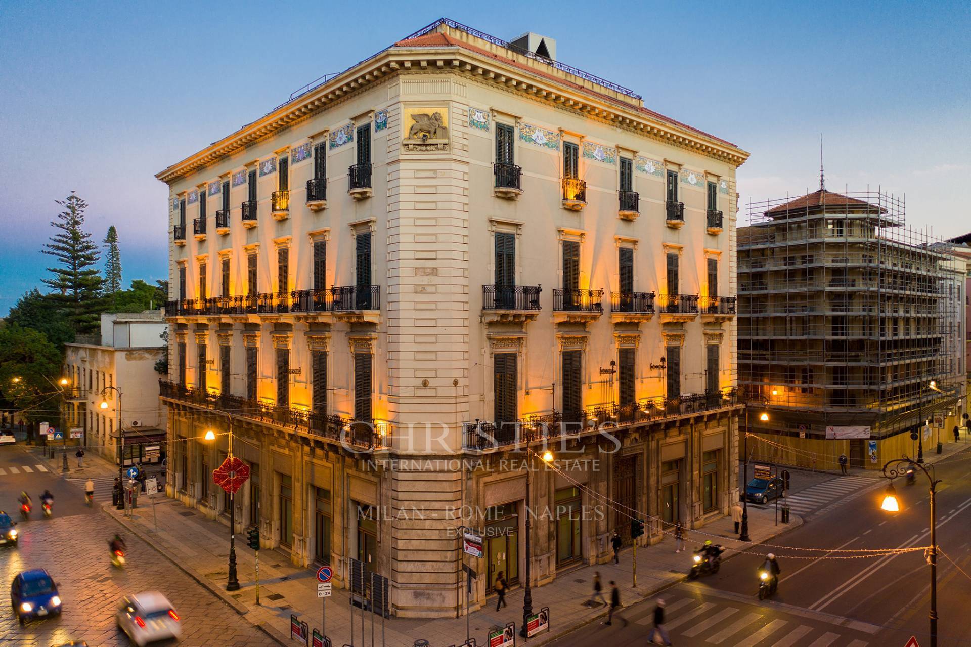 picture of Splendid Building In The Historic Center Of Palermo