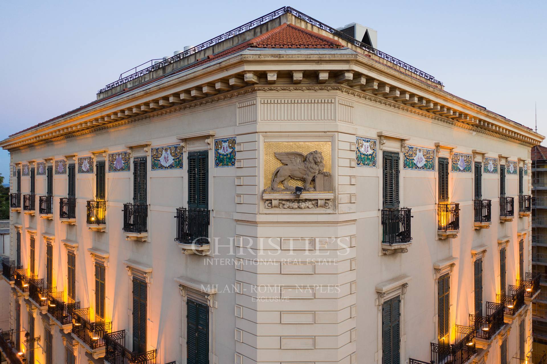 picture of Splendid Building In The Historic Center Of Palermo