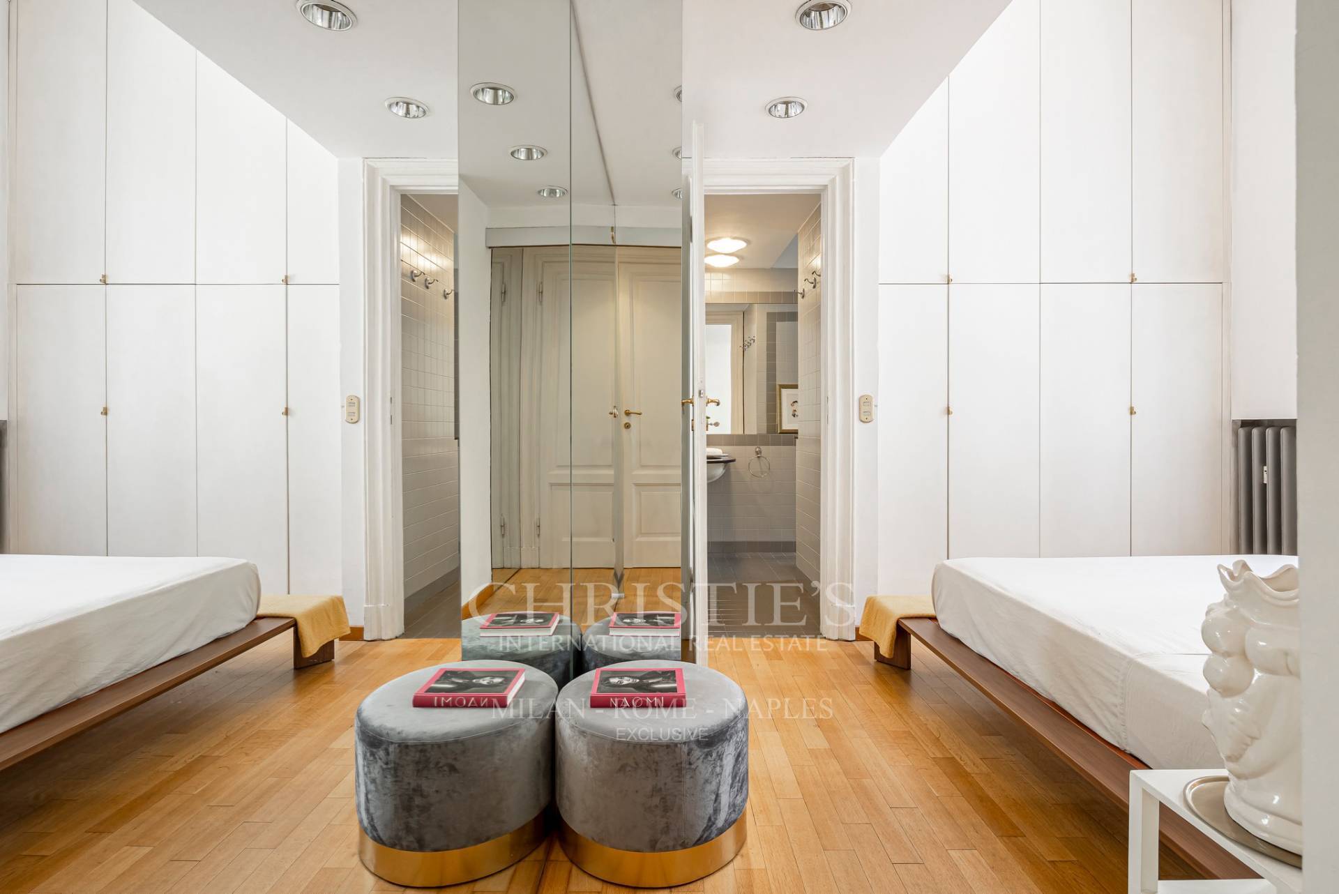 picture of Exclusive Apartment Furnished With A Mix Of Modern And Art Deco Style - Via Canova