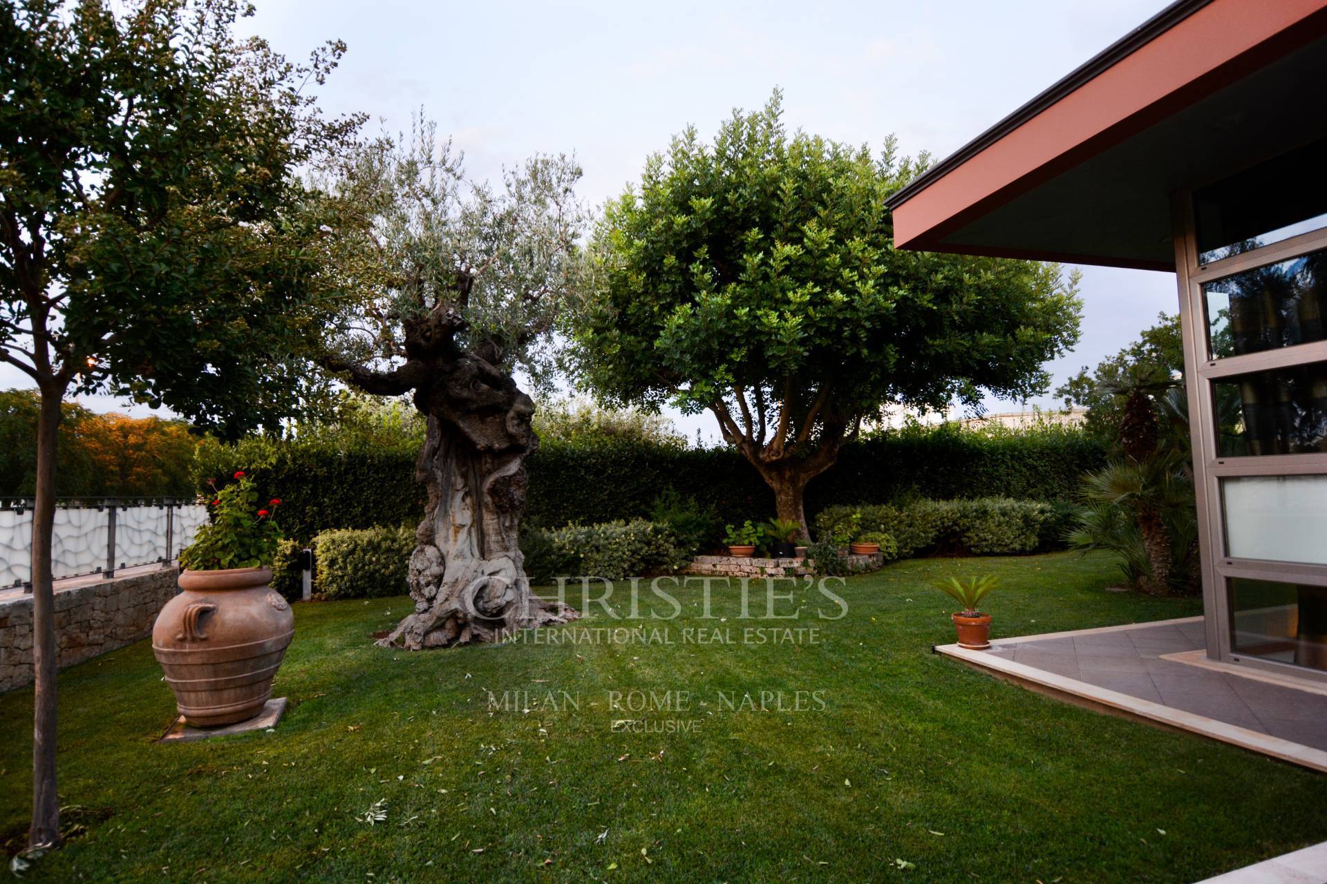 picture of Villa With Swimming Pool And Spa In Conversano