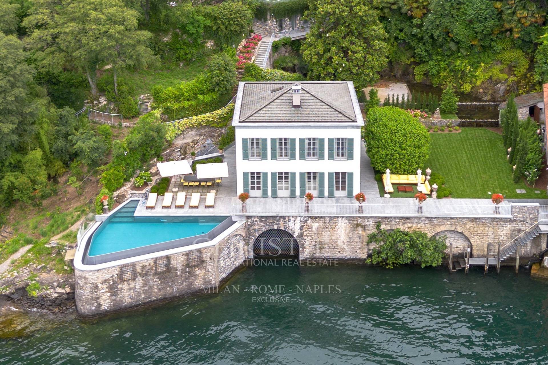 picture of Prestigious 'pied-dans-l'eau' Villa On Lake Como With Infinity Pool, Dock And Private Boat