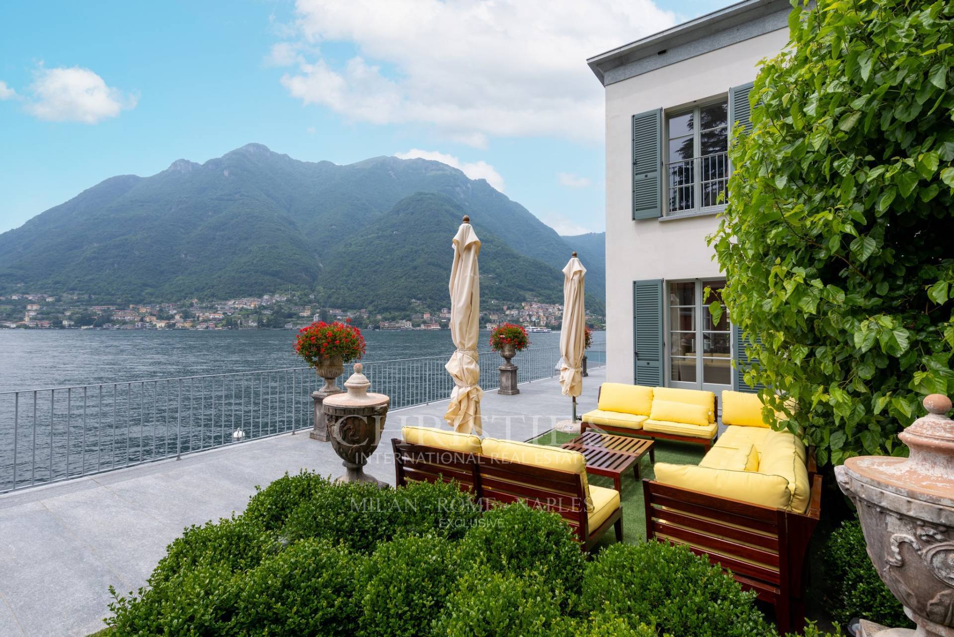 picture of Prestigious 'pied-dans-l'eau' Villa On Lake Como With Infinity Pool, Dock And Private Boat