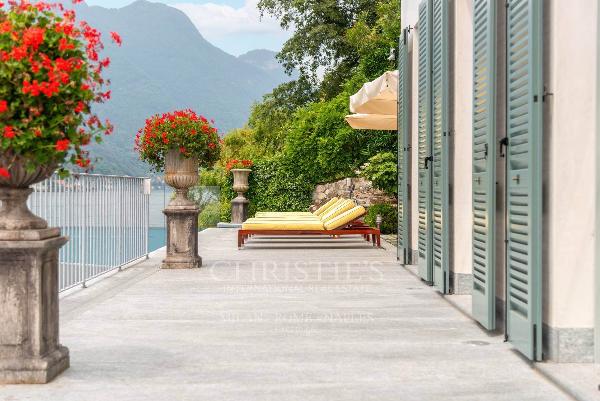 picture of Prestigious 'pied-dans-l'eau' Villa On Lake Como With Infinity Pool, Dock And Private Boat