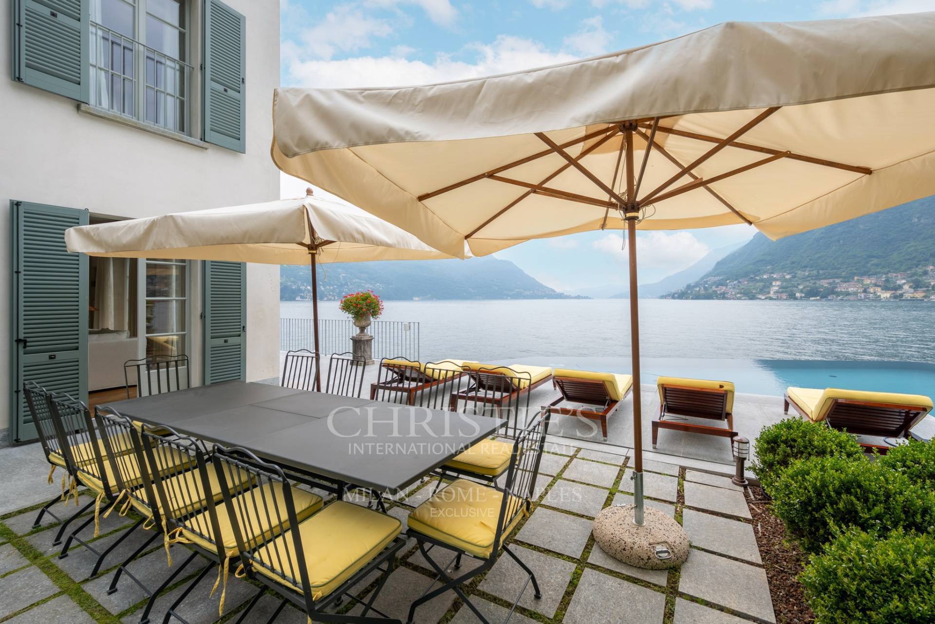 picture of Prestigious Pied-dans-l'eau Villa On Lake Como With Infinity Pool, Dock And Private Boat