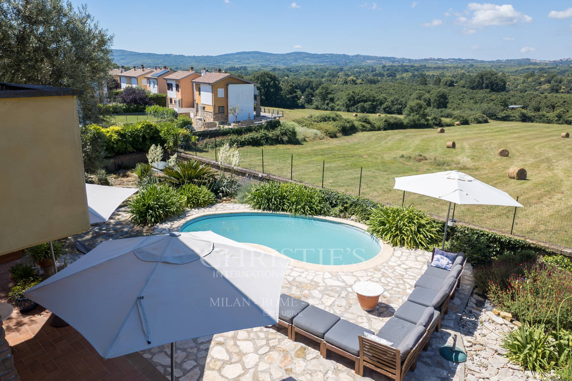 picture of Fascinating Single-family Villa With Pool Sutri (vt).