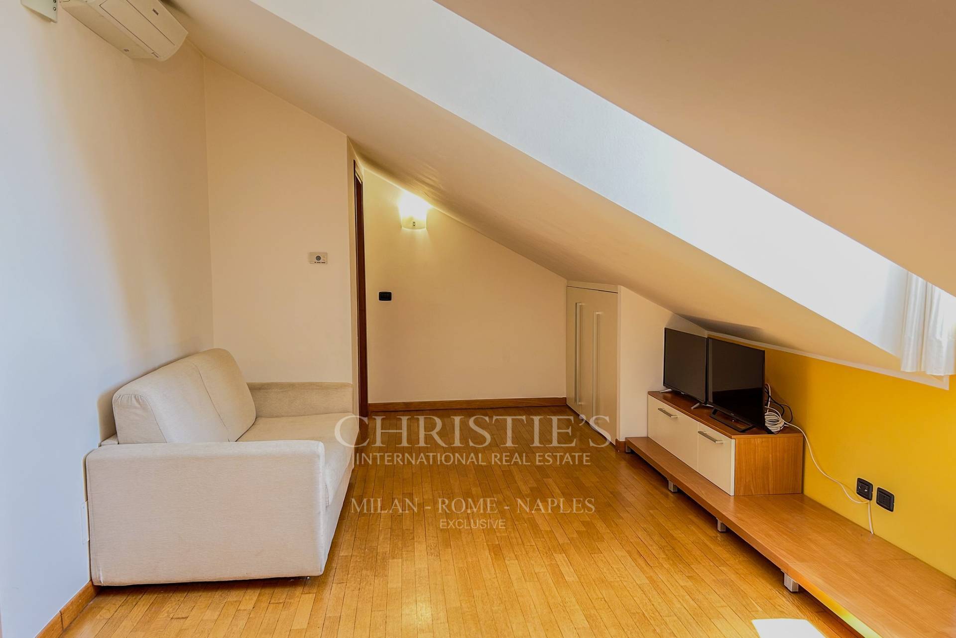 picture of Attic Apartment In Piazza Santo Stefano